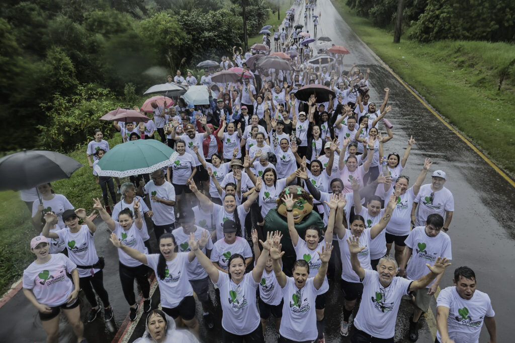 Participantes na Caminhada Cuidando do Cora&ccedil;&atilde;o 2024