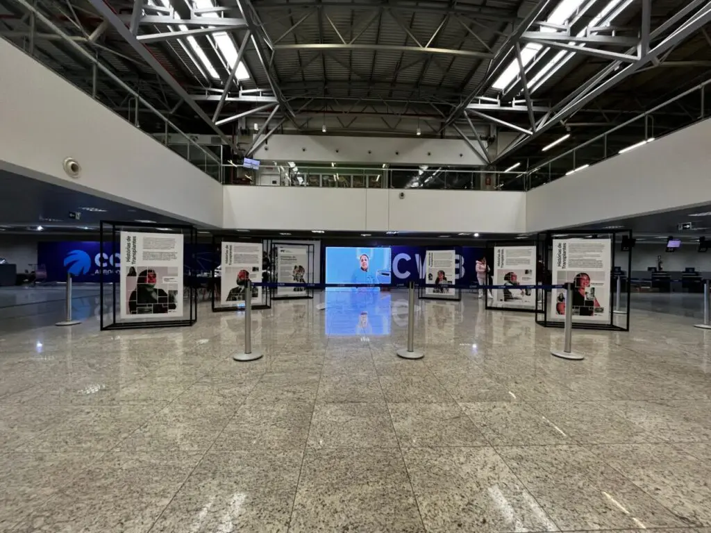 Exposi&ccedil;&atilde;o Hist&oacute;rias de Transplantes no Aeroporto